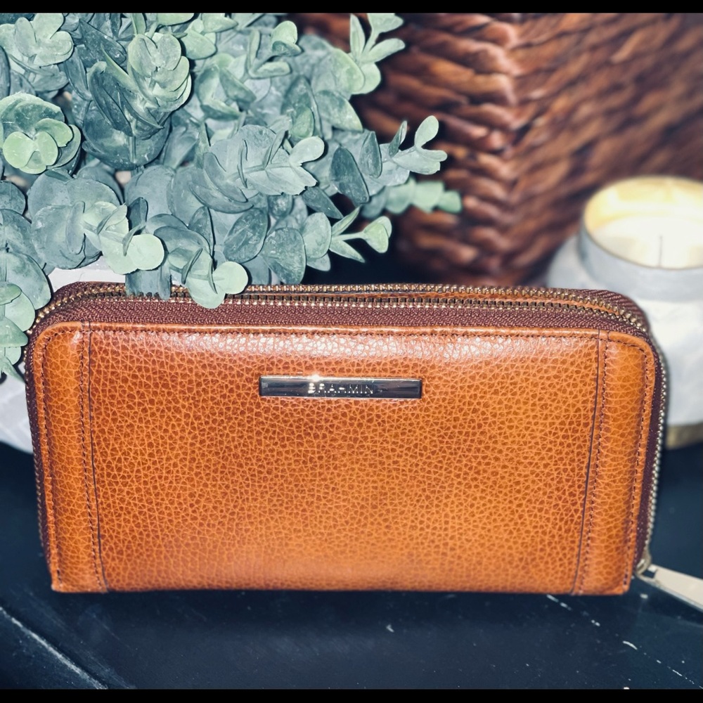 Brahmin Wallet - Suri